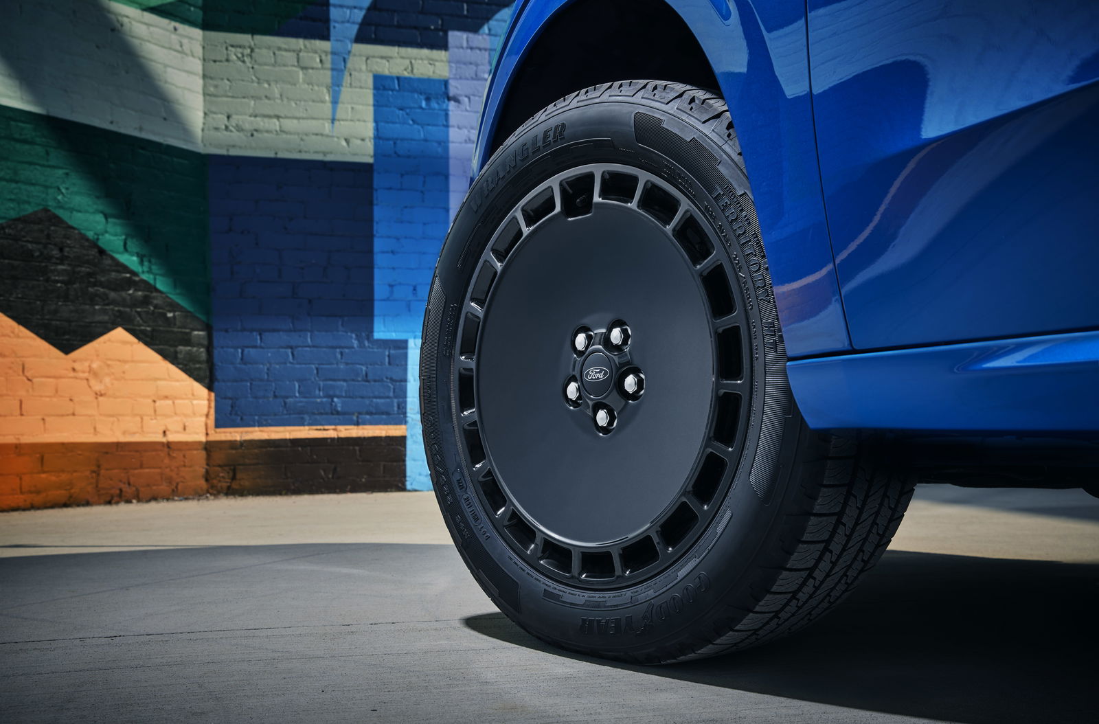 Ford Maverick Lobo - wheel detail
